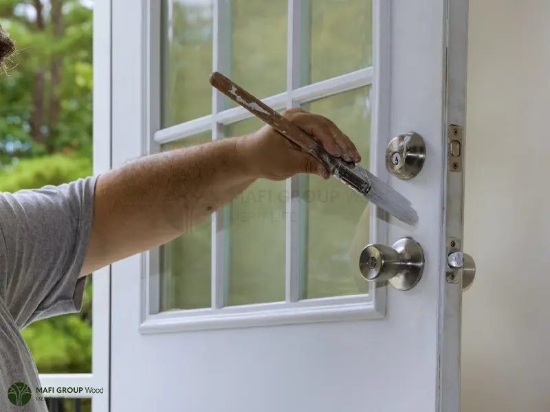 روغن‌کاری و روان‌سازی لولاها و قفل‌ها